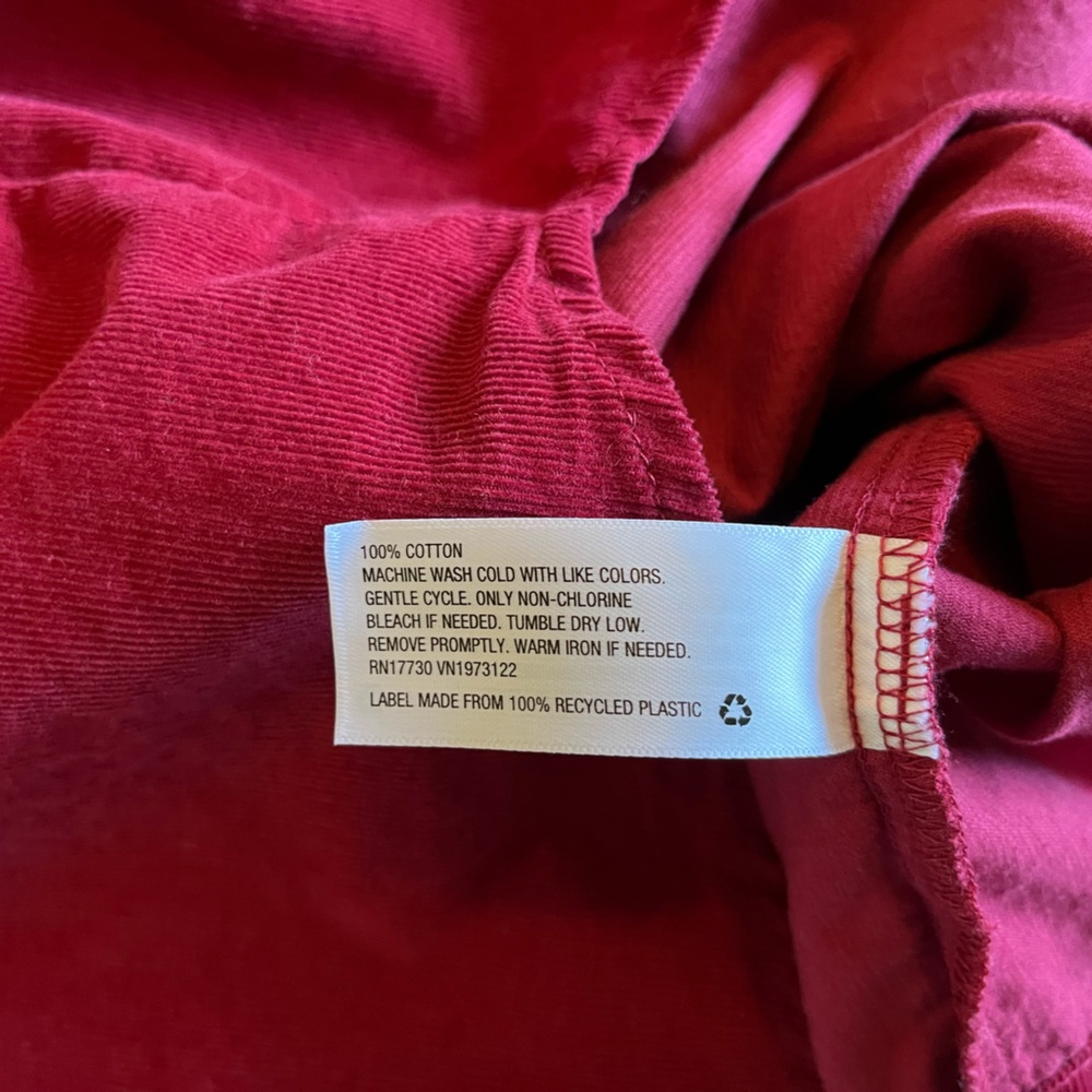 Universal Thread Women’s Burgundy Red Corduroy Blouse size Small EUC long sleeve - Picture 4 of 14